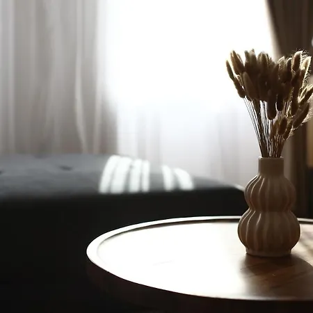 Timeless Near Center Apartment *