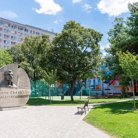 Timeless Near Center Apartment