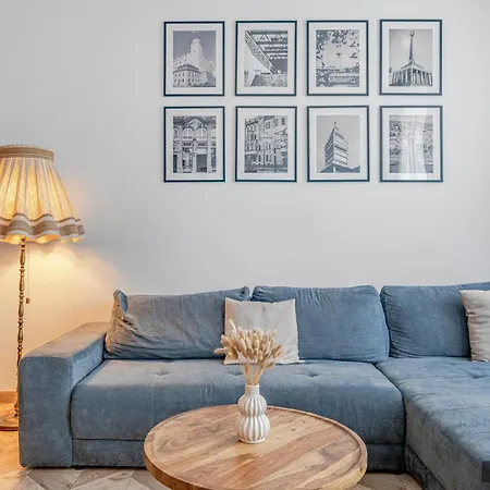 아파트 The Legionnaire Boutique Art&history Old Town *