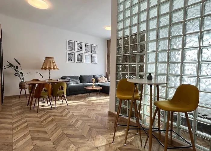 Timeless Near Center *