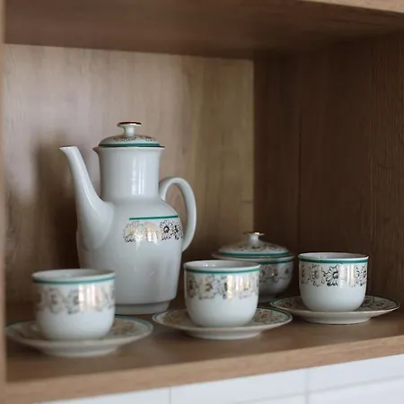 Timeless Near Center Διαμέρισμα *