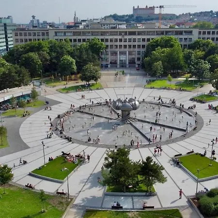 Timeless Near Center Μπρατισλάβα